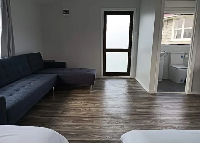 Chalet 4 Double And 2 Sofa Bed B Rotorua
