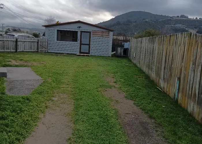 4 Double And 2 Sofa Bed B Rotorua
